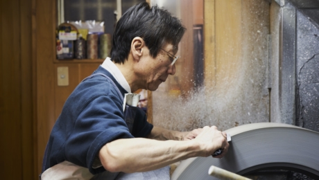 Many Japanese cultural activities involve the use of highly functional cutlery, which deserves a closer look