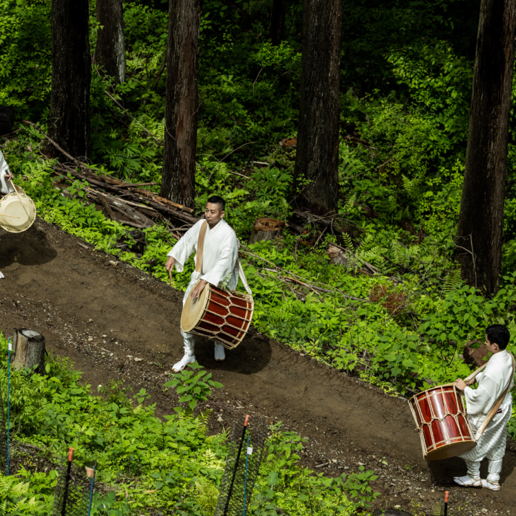 Communicating the Charm of Taiko Drums Through Both Monozukuri* and Kotozukuri* Ways of Making Things