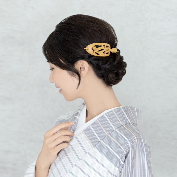 Hair accessories made with hontsuge (Japanese boxwood), for some everyday flair