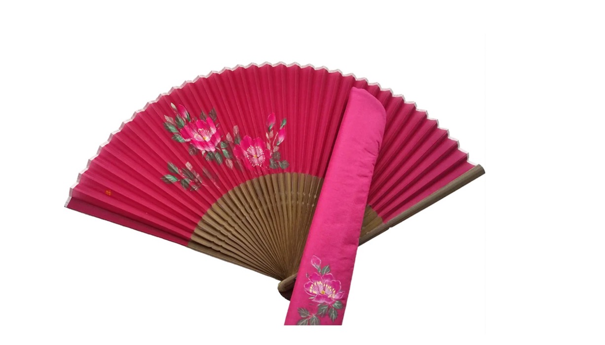 [Ibasen] Silk fan(Sensu) decorated with hand-painted flowers, a sense of the season that adds a flash of color to your hand.