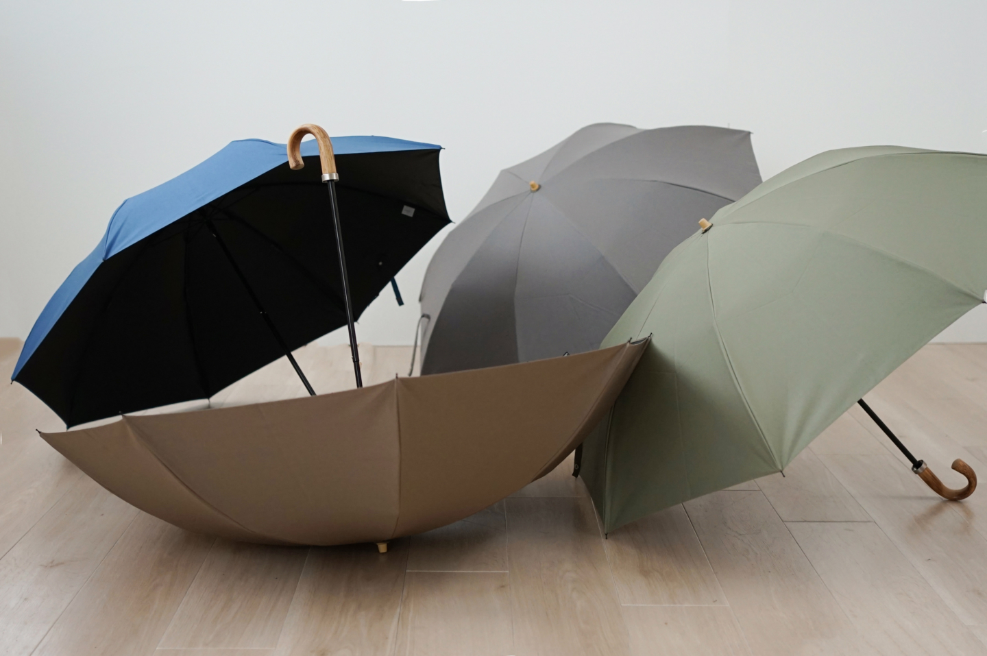 [Komiya Shoten] A Versatile Folding Umbrella for Rain or Shine