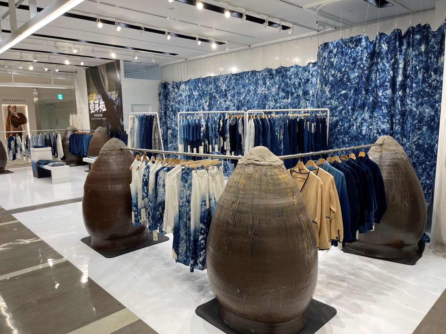 [KOSOEN (Murata Dyeing INDUSTRY)] Pop-Up Store at Narita Airport Showcasing the Beauty of Japan Blue