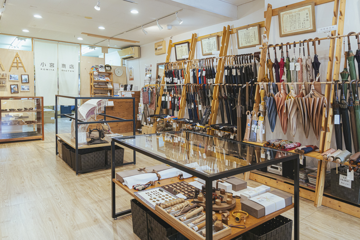 [The Next Generation] Komiya Shoten’s Brand Manager on Unlocking the Charm and Potential of the Tokyo Umbrella